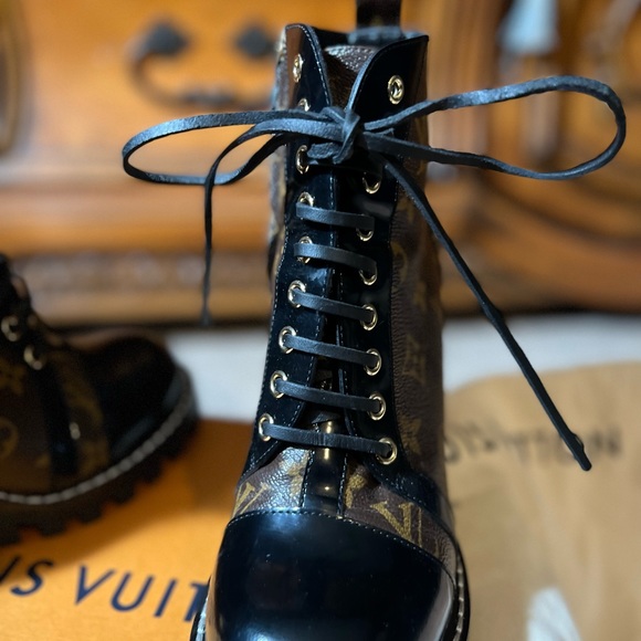 Louis Vuitton Star Trail Ankle Boot-pristine like new condition - Picture 11 of 11